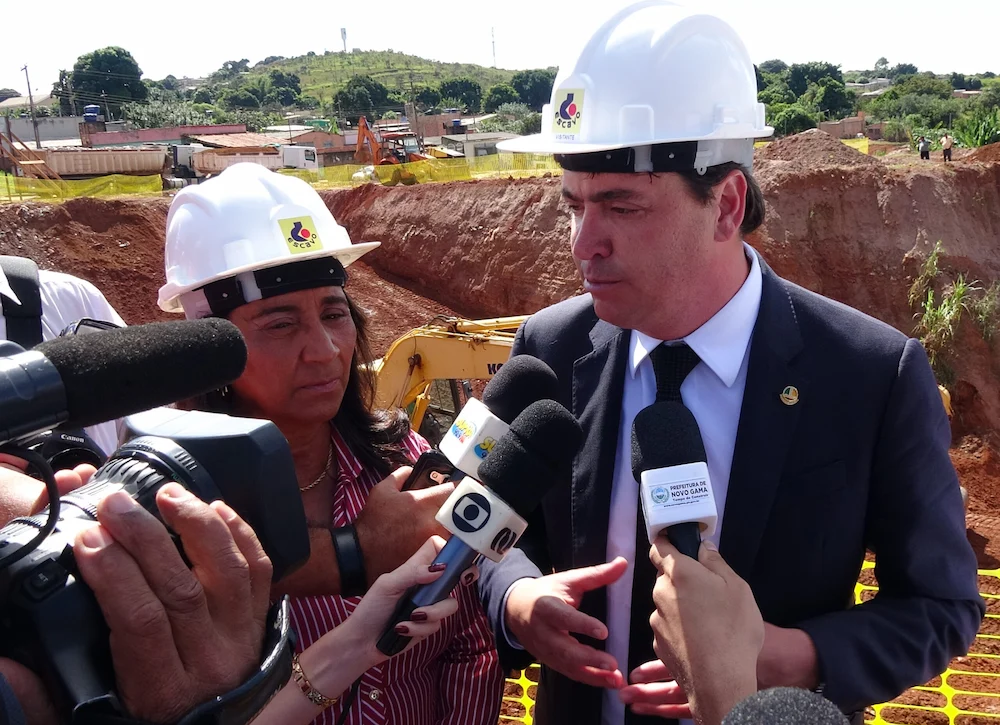 Wilder Morais em visita a uma obra