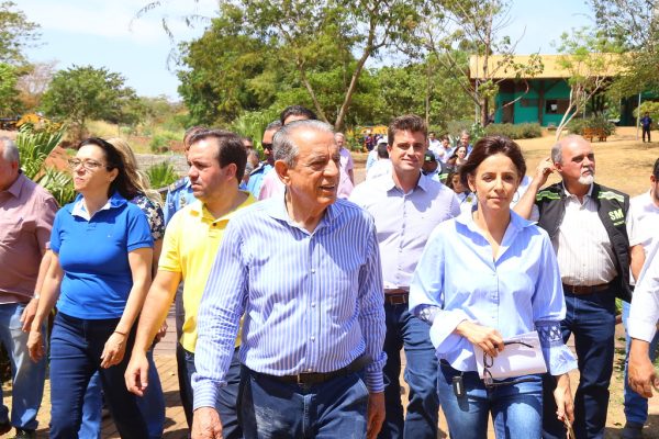 Mutirão de Iris Rezende, foto de arquivo